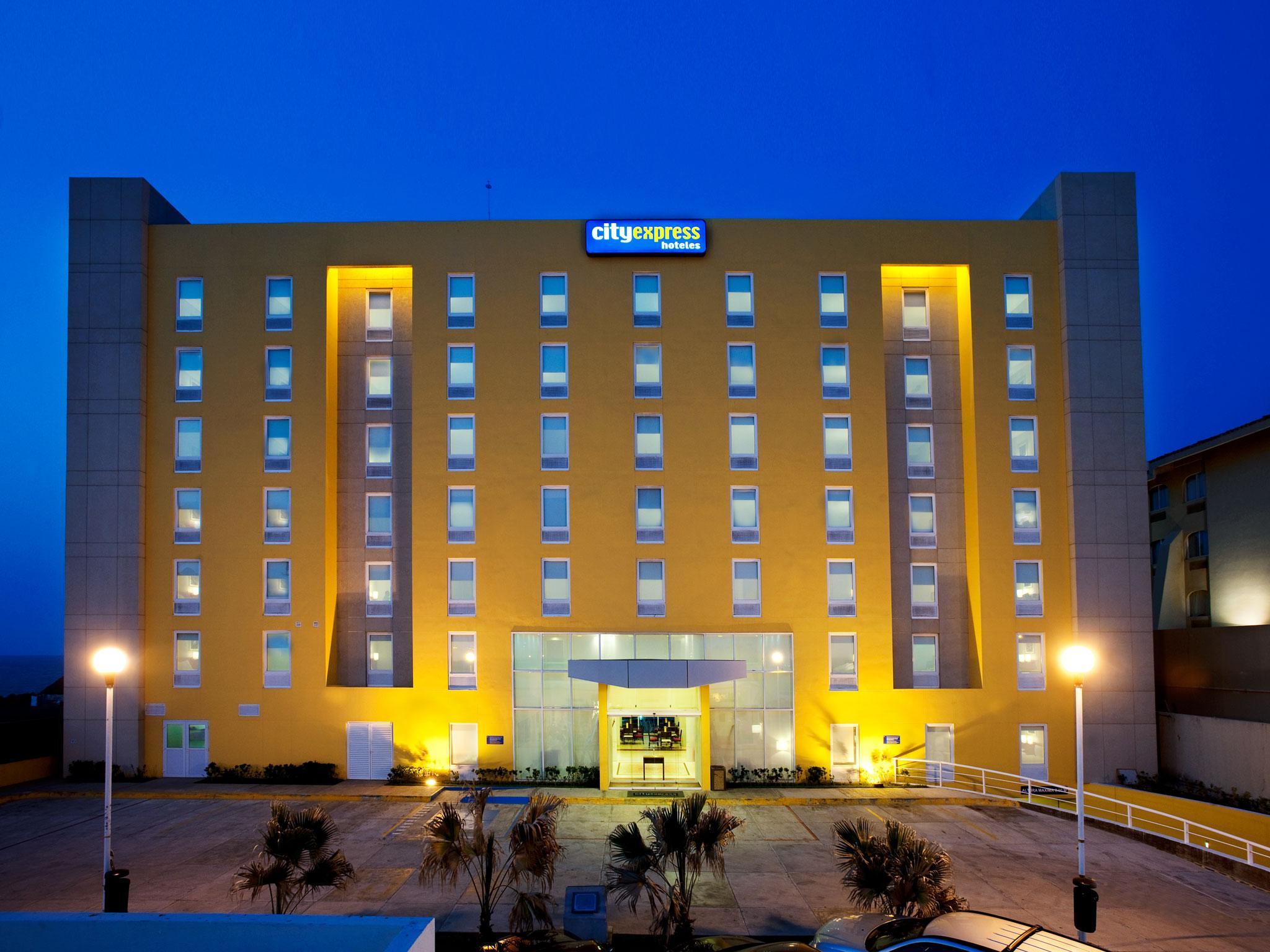 City Express By Marriott Veracruz Hotel Exterior photo