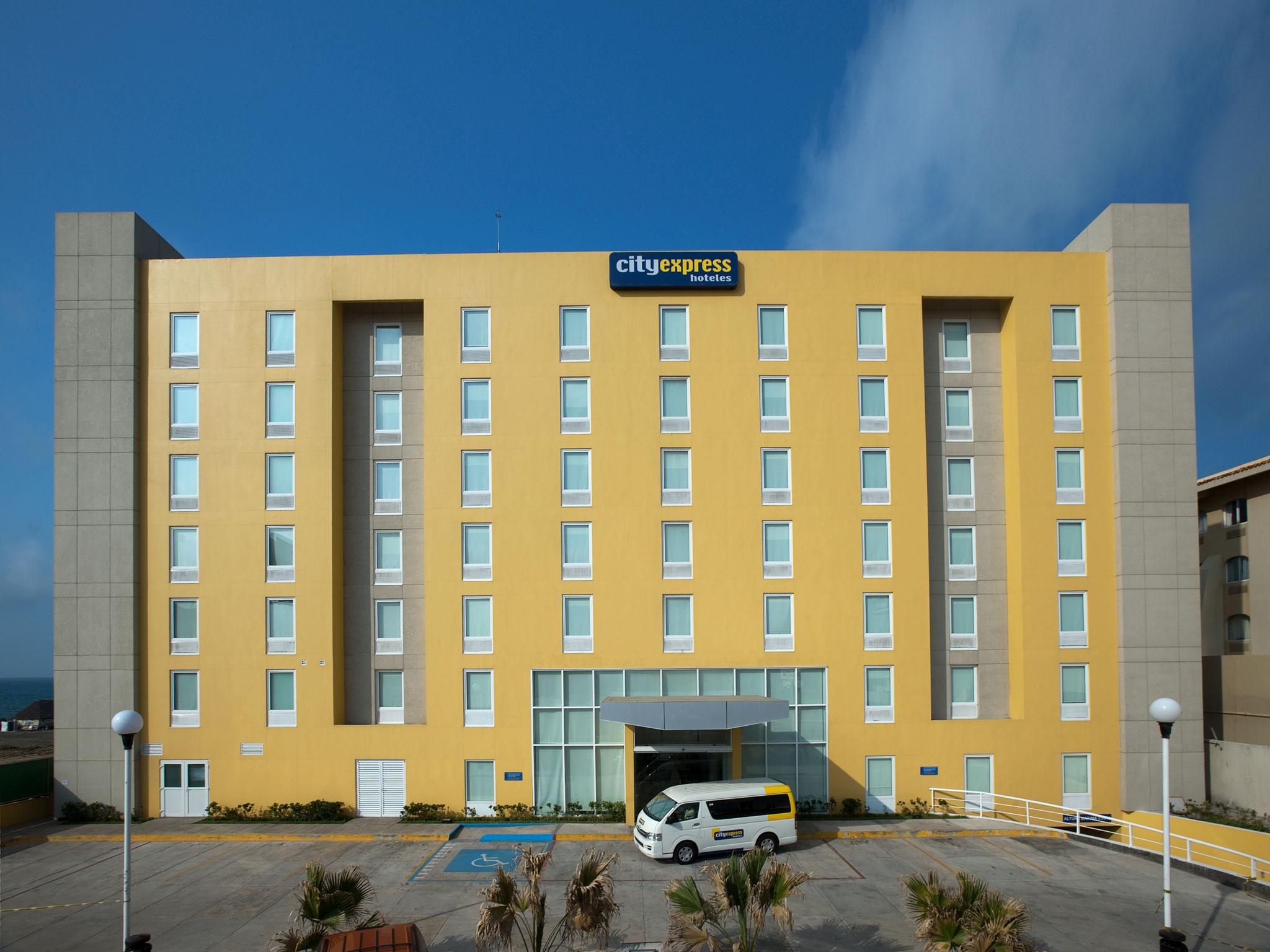 City Express By Marriott Veracruz Hotel Exterior photo