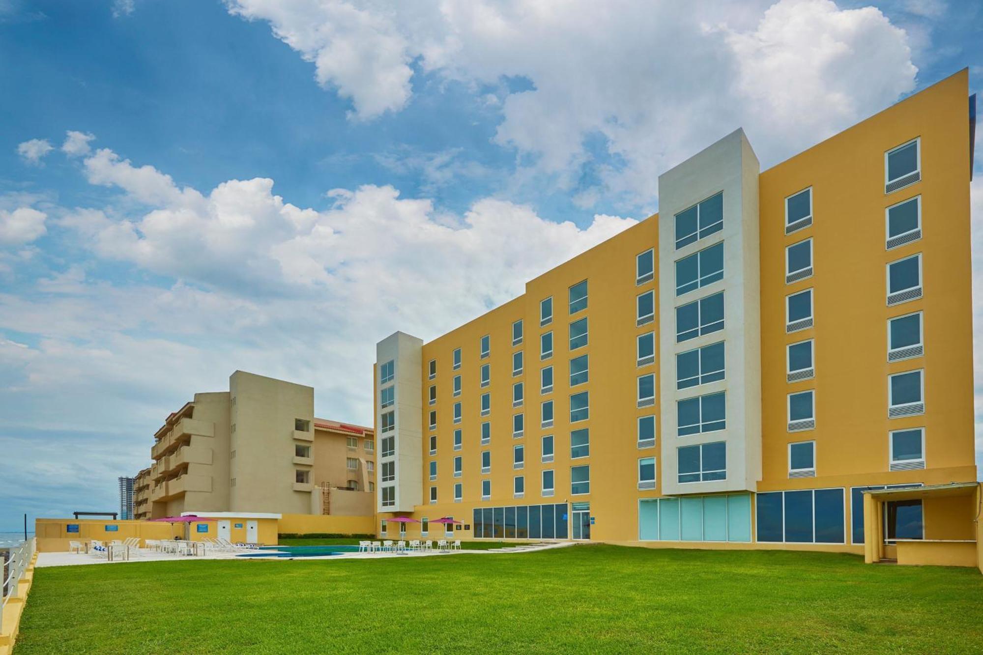 City Express By Marriott Veracruz Hotel Exterior photo